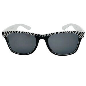 9067 | Black/White Zebra Striped California Classic Sunglasses